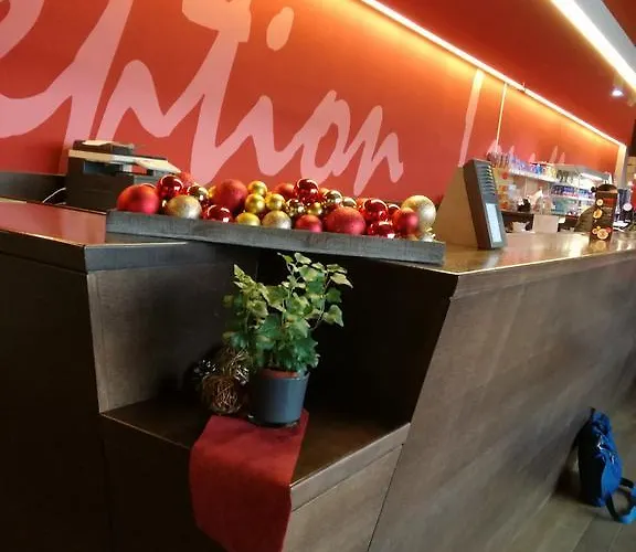 ローゼンバーガー モーター ホテル 2*